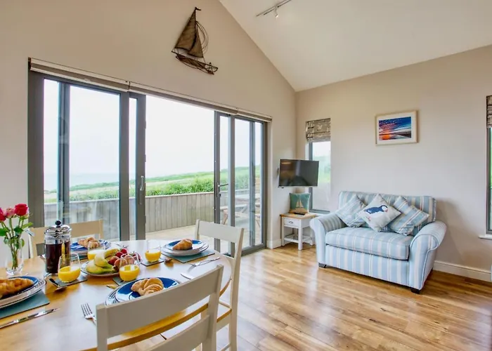 Beautiful Seaside Holiday Home